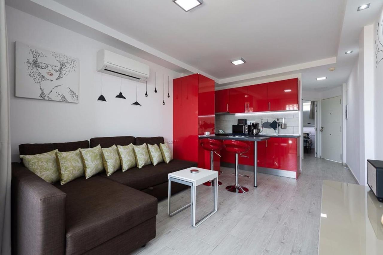 4 Minutes Walk From Yumbo Apartment Maspalomas  Bagian luar foto